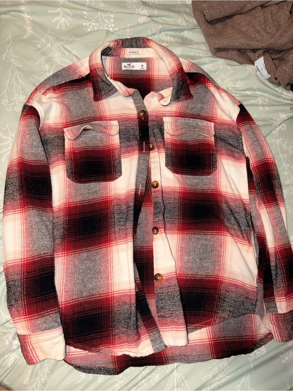 Hollister Red Black and White Plaid Button-Up Shirt Jacket
